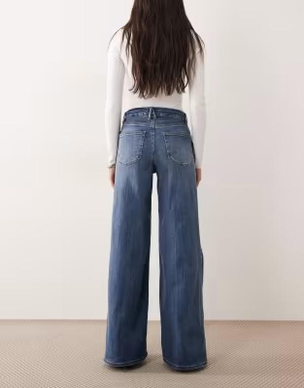 グッドアメリカン レディース ボトムス デニムパンツ ジーンズ Good American Good Waist palazzo jeans in mid blue wash Indigo 1154 インディゴ｜ReVida 店 46,080円
