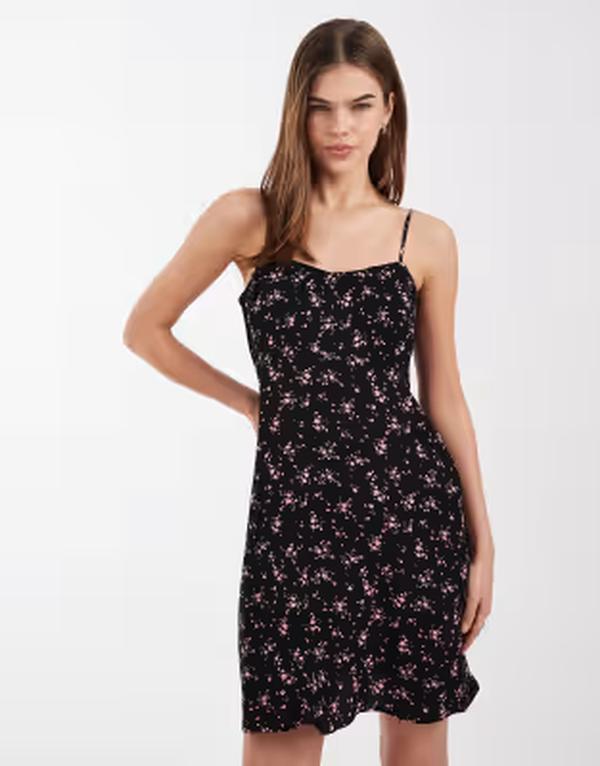 オンリー レディース トップス 衣装 御花柄 ミニ 御花 ONLY camini dress floral Black 黒いこと