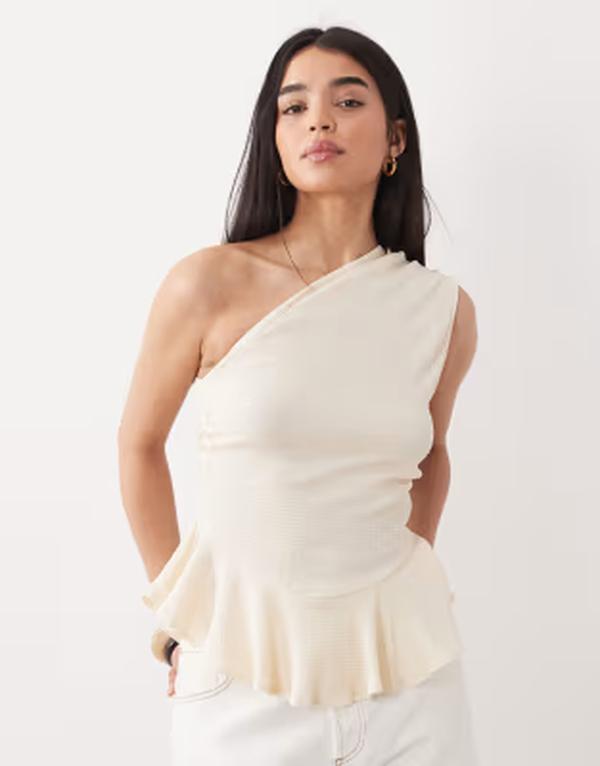 エイソス レディース トップス Tシャツ ワンショルダー ASOS DESIGN textured one-shoulder peplum top in cream - part of a set CREAM クリーム