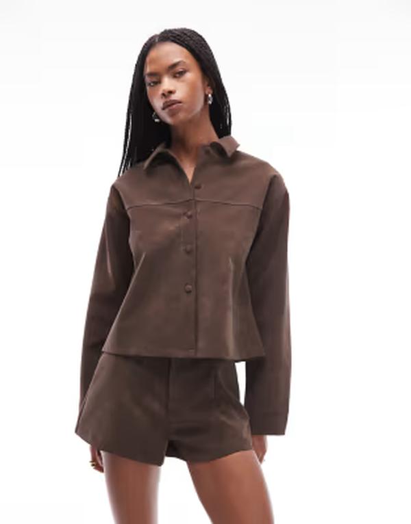エイソス レディース トップス シャツ レザー ASOS DESIGN mix & match textured leather look oversized shirt in chocolate Brown ブラウン｜ReVida 店