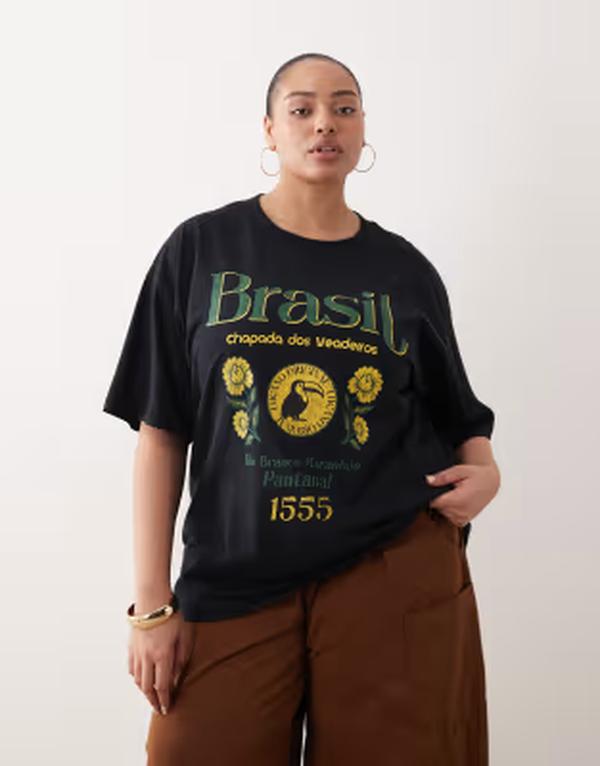 エイソス レディース トップス Tシャツ グラフィック ASOS Curve ASOS DESIGN Curve oversized T-shirt with Brazil graphic Black ブラック