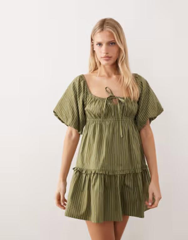 ウェンズデーガール レディース トップス 衣装 ミニ Wednesday\u0027s Girl striped mini smock dress and Khaki カーキ