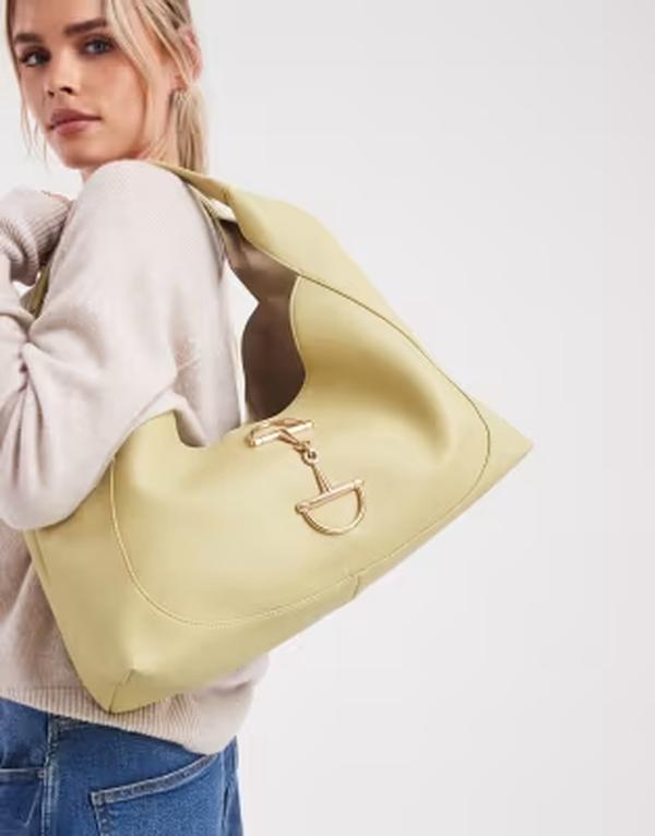 グラマラス レディース バッグ Glamoroushoulder bag with metal hardware detailing in yellow イエロー
