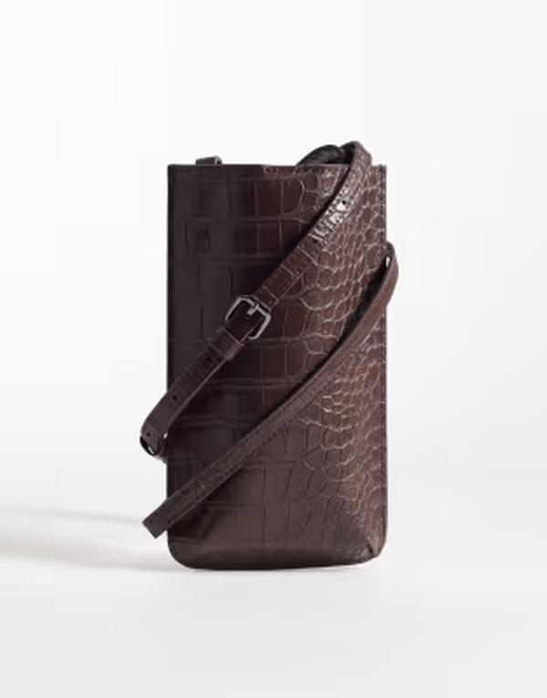 エイソス メンズ バッグ レザー ASOS DESIGN faux croc leather crossbody pouch BROWN ブラウン