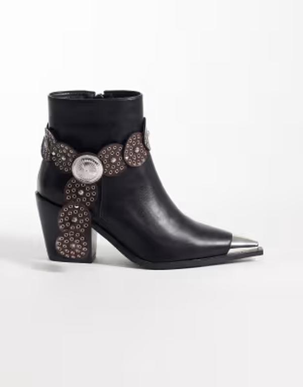 アザレア ワン レディース シューズ ブーツ・レインブーツ Azalea Wang Verrill studded belt western boots Black ブラック｜ReVida 店