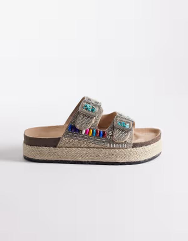 アザレア 一 レディース シューズ サンダル Azalea Wang Kaylum beaded flat sandals BEIGE ベージュ