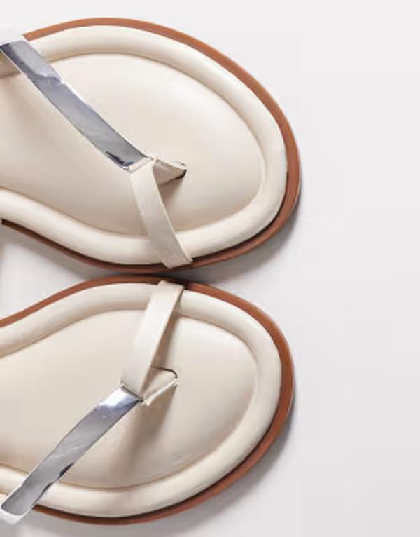 エイソス レディース シューズ サンダル ASOS DESIGN Florence toe loop strappy sandals Off-white オフホワイト