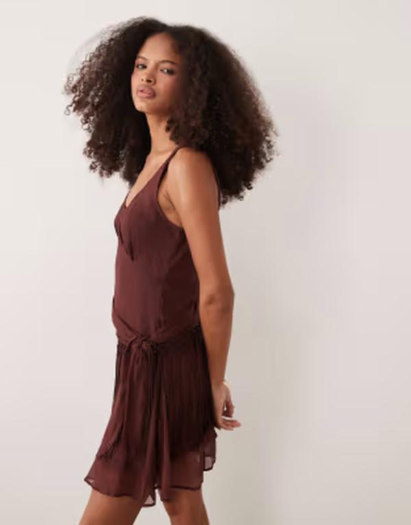 エイソス レディース トップス 衣装 シフォン ドレープ ミニ フリンジ ASOS DESIGN chiffon draped fringe detailing mini dress インチ chocolate 黒茶