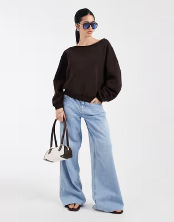 オンリー レディース アウター パーカー・スウェット アシンメトリー シャツ ONLY asymmetric neck sweatshirt in chocolate BROWN ブラウン
