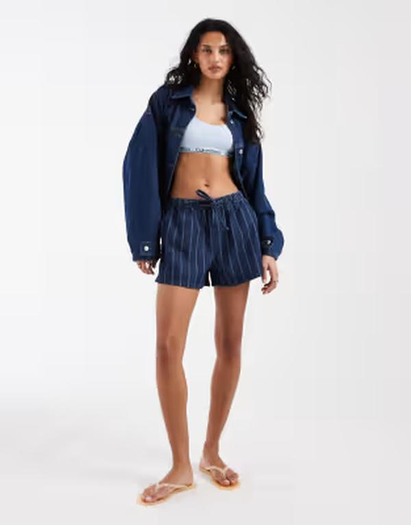 エイソス レディース ボトムス 二分の一ズボン下・さる股引き 遊撃手ズボン下 ジーンズ ASOS DESIGN denim pull on shorts インチ stripedesign STRIPE 縞模様