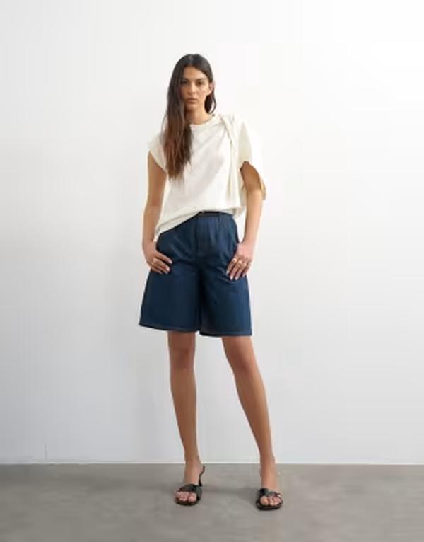 トップショップ レディース ボトムス ハーフパンツ・ショーツ プリーツ ショートパンツ デニム Topshop denim pleated longline shorts indigo rinse Indigo rinse インディゴ