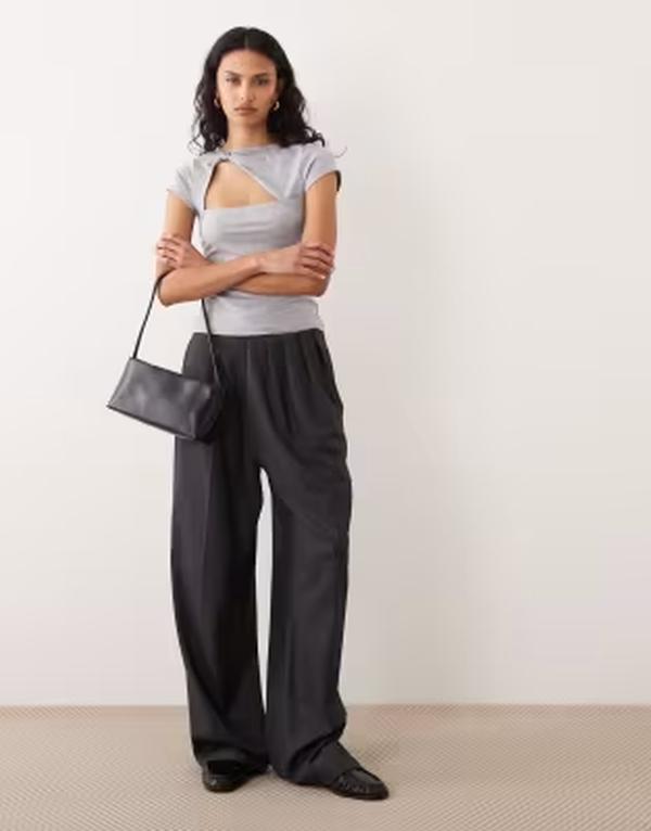 エイソス レディース トップス Tシャツ カットアウト アシンメトリー ニット ASOS DESIGN twist asymmetric knit detail cut outop heather Gray Heather グレー