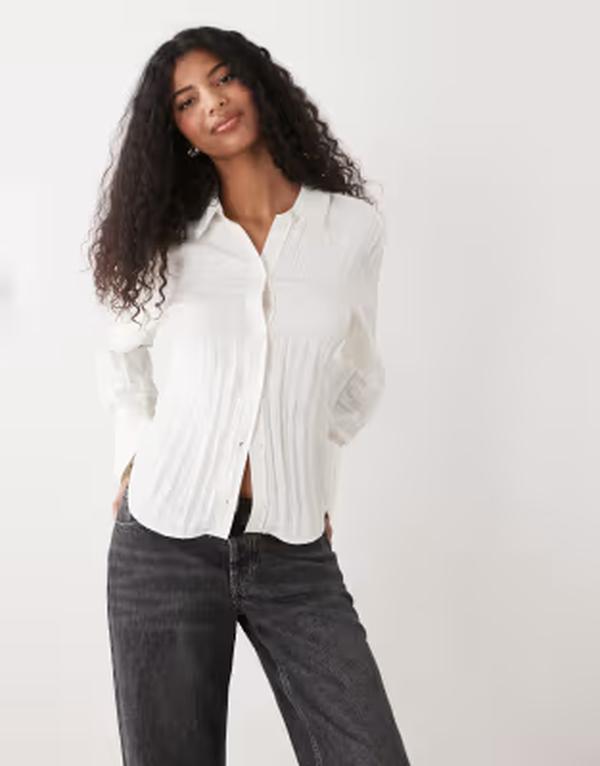 モンキ レディース トップス Tシャツ ウエストマーク Monki textured cinched waist shirt Dusty white ホワイト