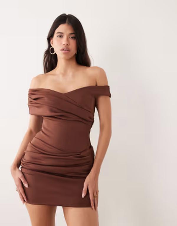 エイソス レディース トップス 衣装 ミニ アクアラング 旗がしら ASOS DESIGN gathered mini dress インチ cappuccino scuba-style fabricappuccino