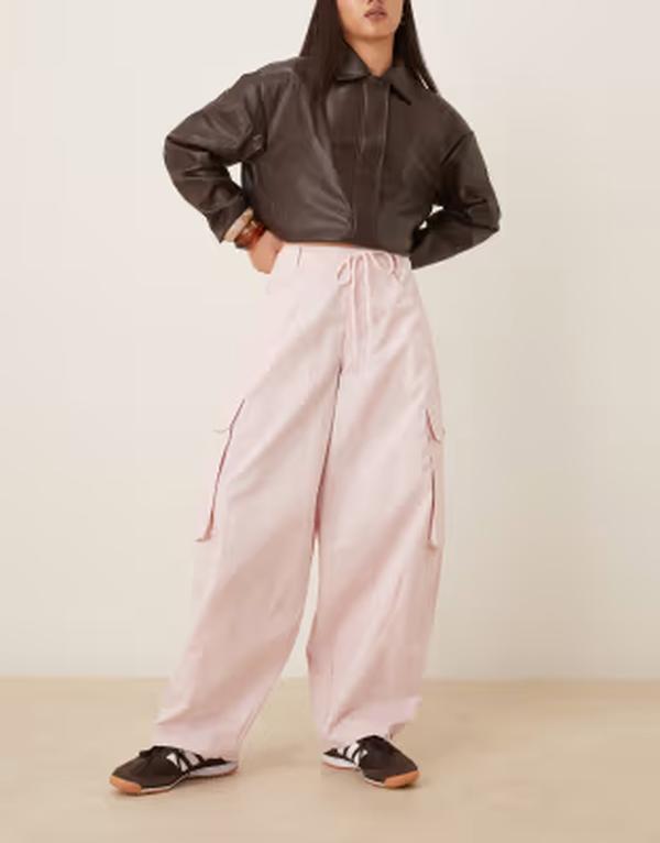 エイソス レディース ボトムス カジュアルパンツ ASOS DESIGN oversized balloon pants with pocket details in blush Pink ピンク