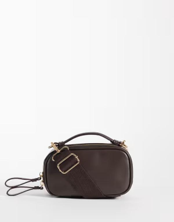 エイソス レディース バッグ ASOS DESIGN crossbody camera bag in chocolate チョコレート