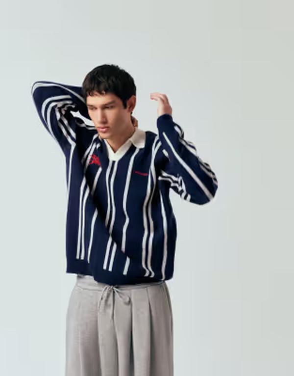 エイソス メンズ トップス スポーツシャツ 編み物 ASOS DESIGN relaxed knit striped notch neck polo shirt with chest embroidery Navy / ecru エクリュ