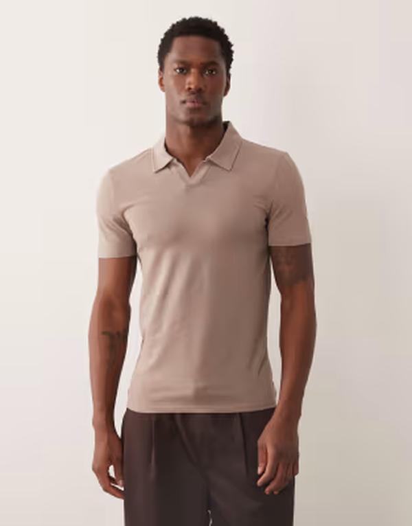 エイソス メンズ トップス ポロシャツ ASOS DESIGN Essentials muscle fit polo shirt with notch collar in stone Driftwood ストーン