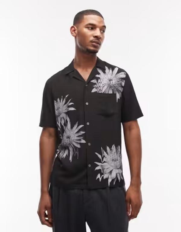 オールセインツ メンズ トップス シャツ プリント AllSaints Floraze short sleeve daisy print shirt Jet Black ブラック|ReVida 店