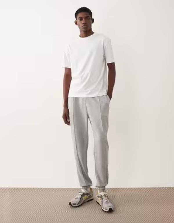 エイソス メンズ ボトムス カジュアルパンツ スリムフィット スウェットパンツ ASOS DESIGN slim fit sweatpants with pintucks in light Gray Heather グレー