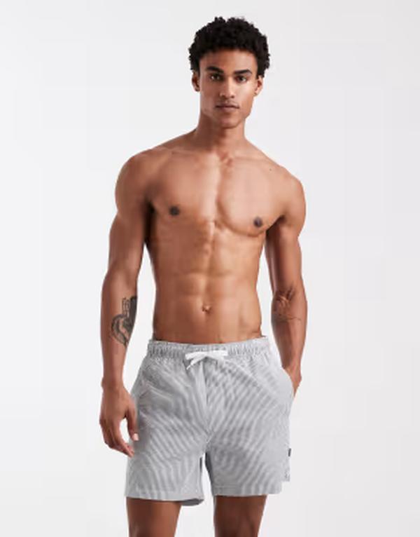 オンリーアンドサンズ メンズ 水着 ハーフパンツ・ショーツ ショートパンツ ONLY & SONSeersucker swim shorts in dark green stripes Darkest spruce グリーン｜ReVida 店
