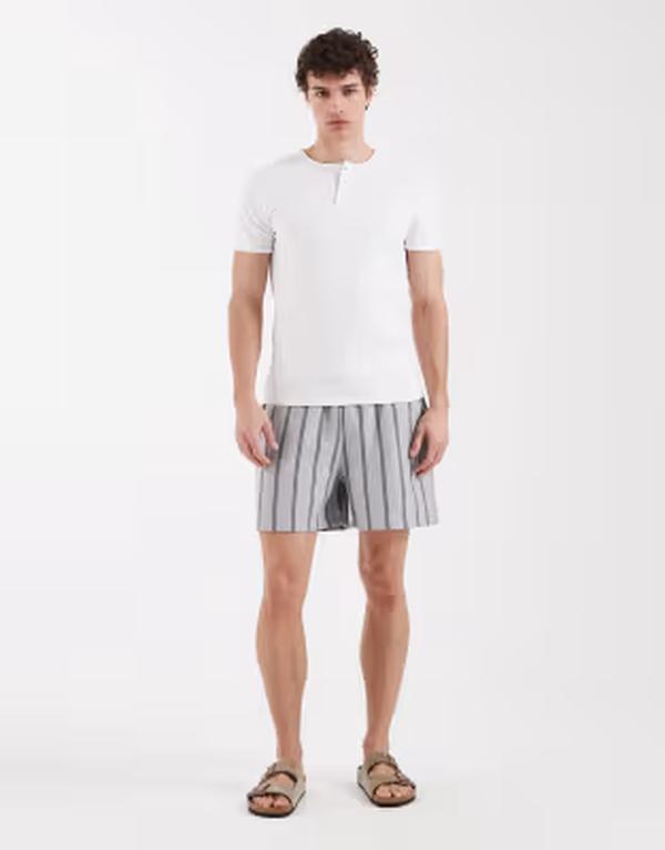 エイソス メンズ ボトムス ハーフパンツ・ショーツ ショートパンツ ASOS DESIGN oversized striped shorter length shorts heather Gray Heather グレー 10,136円