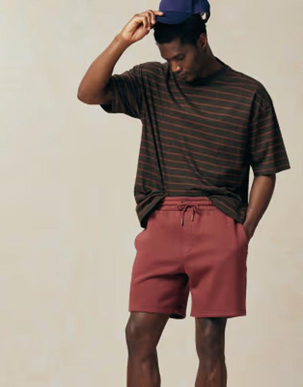 エイソス メンズ ボトムス ハーフパンツ・ショーツ ショートパンツ ASOS DESIGN essentials oversized mid length shortsable レッド