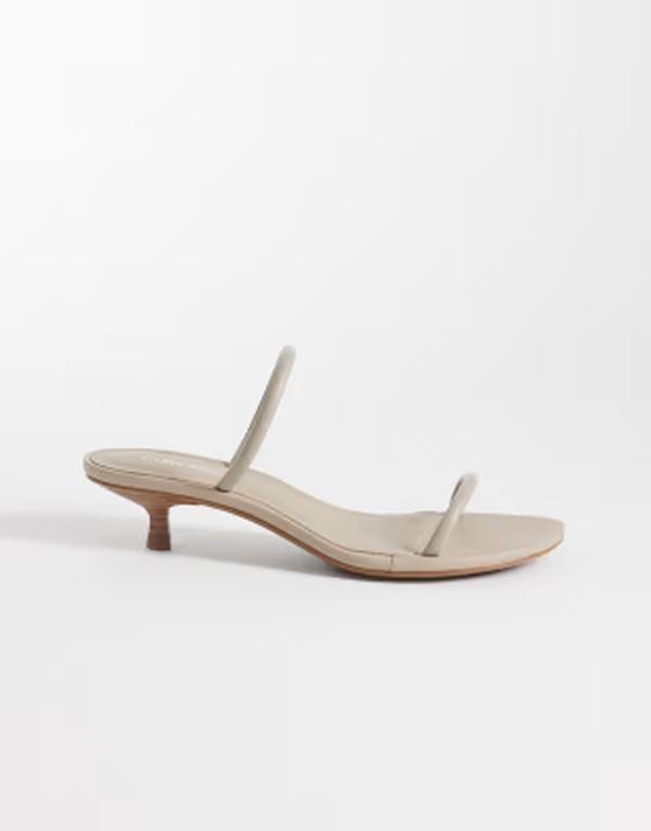 カルバンクライン レディース シューズ サンダル レザー ジーンズ ヒール Calvin Klein Jeans leather double strap heeled sandals in cream Nomad クリーム｜ReVida 店