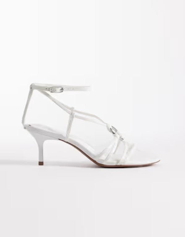 エイソス レディース シューズ サンダル ヒール ASOS DESIGN Hideaway ring detail strappy kitten heeled sandalsnake WHITE ホワイト