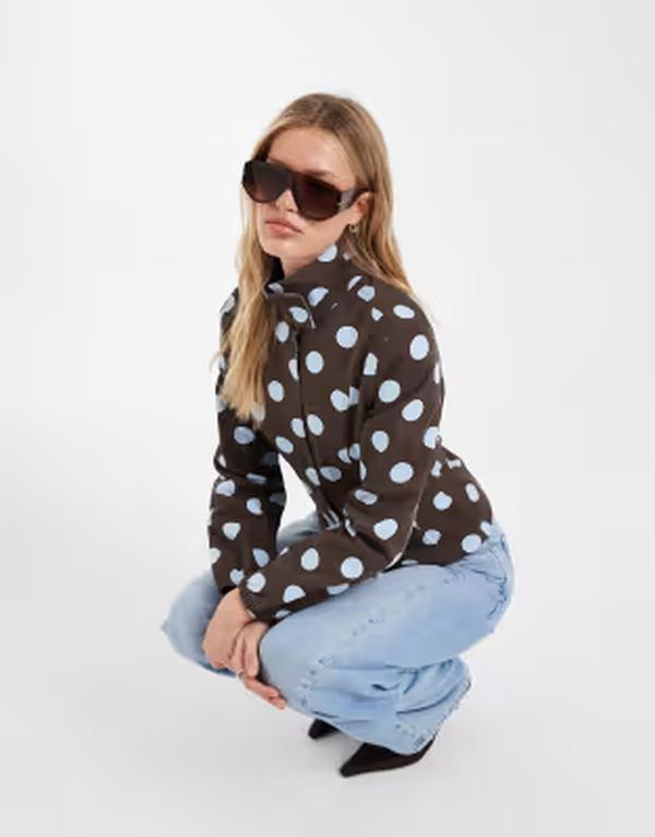 エイソス レディース アウター ジャケット・ブルゾン スタンドネック ドット デニム ASOS DESIGN denim fitted funnel neck jacket and blue polka dots Polka dot ドット