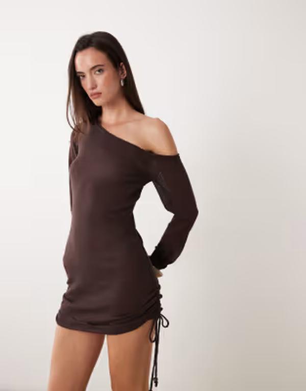 ミスセルフフリッジ レディース トップス ワンピース ギャザー ミニ シアー ニット Misselfridge sheer knit asym ruched mini dress in chocolate チョコレート｜ReVida 店