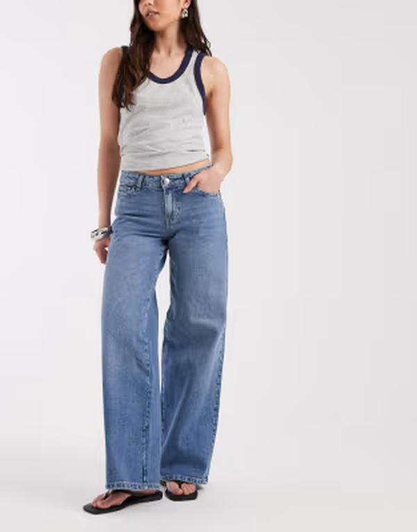 ピーシーズ レディース ボトムス デニムパンツ ワイドレッグ ジーンズ Pieceselma lowaist wide leg jeans in medium blue denimedium blue denim デニム
