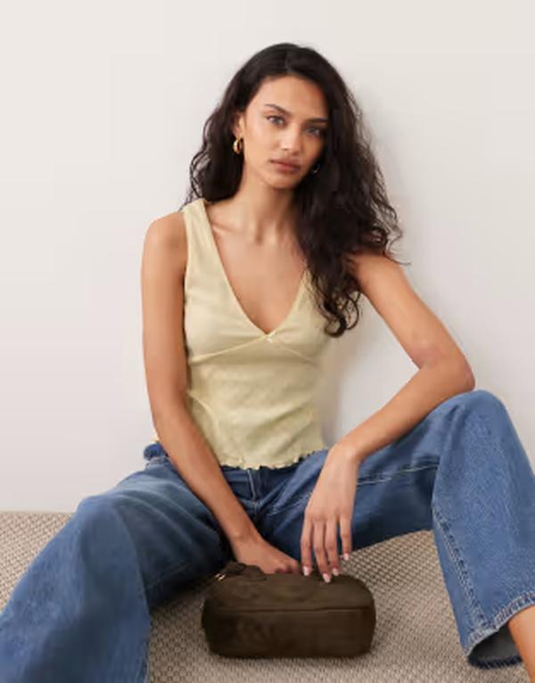 ミスセルフフリッジ レディース トップス タンクトップ レーストリム レース Misselfridge V front pointelle tank top with lace trim in buttermilk yellow イエロー