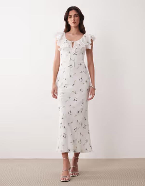 エイソス レディース トップス ワンピース フラワー柄 プリント フリル マキシ フラワー ASOS DESIGN ruffle sweetheart neckline textured maxi dress in cream with blue floral print Blue floral ブルー