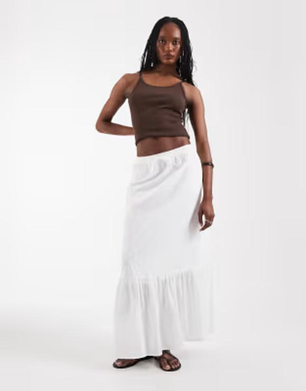 ベロモーダ レディース ボトムスカート マキシ Vero Moda Tall textured boho maxi skirt Snowhite ホワイト｜ReVida 店
