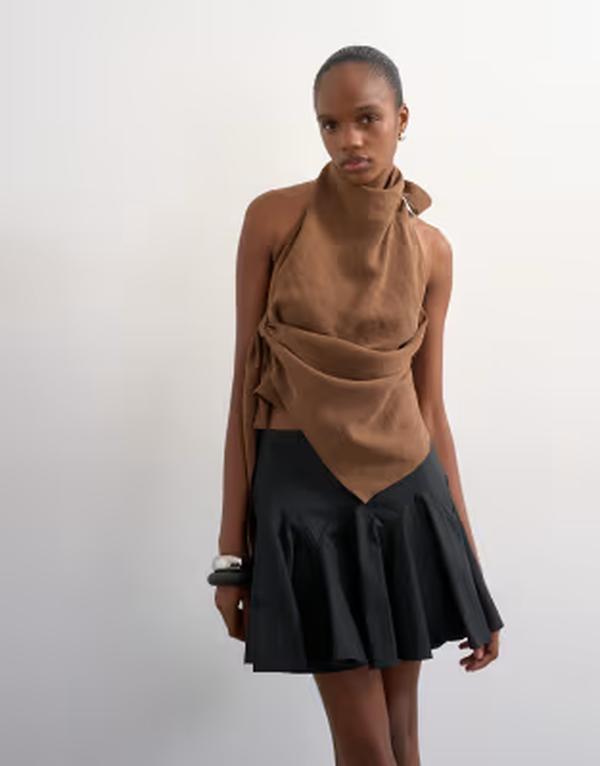 トップショップ レディース ボトムスカート ミニ Topshop curved godet hemini skirt Black ブラック｜ReVida 店