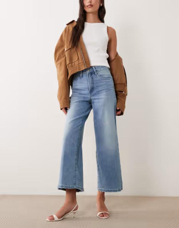 好ましいアメリカン レディース ボトムス ジーンズズボン下 クロップド デニム Good American good waist softech palazzo cropped jeans インチ light blue wash Light blue wash 青み