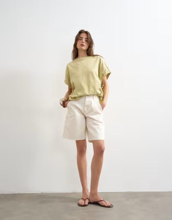 トップショップ レディース ボトムス ハーフパンツ・ショーツ プリーツ ショートパンツ デニム Topshop denim pleated longline shorts WHITE ホワイト|ReVida 店
