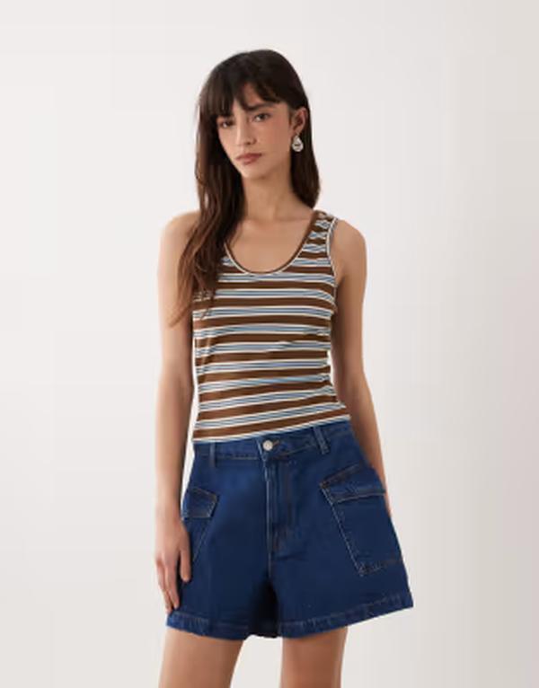エイソス レディース ボトムス ハーフパンツ・ショーツ A ライン ショートパンツ ASOS DESIGN longer a line shorts with utility pocket detail in rich blue ブルー
