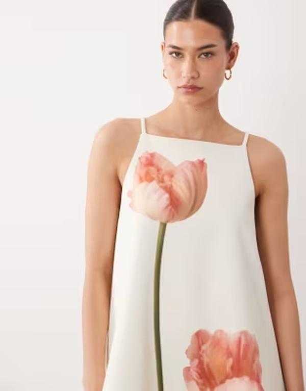 エイソス レディース トップス 衣装 御花柄 刷り上げる ミニ 御花 ASOS DESIGN structured smock mini dress with floral print Floral print
