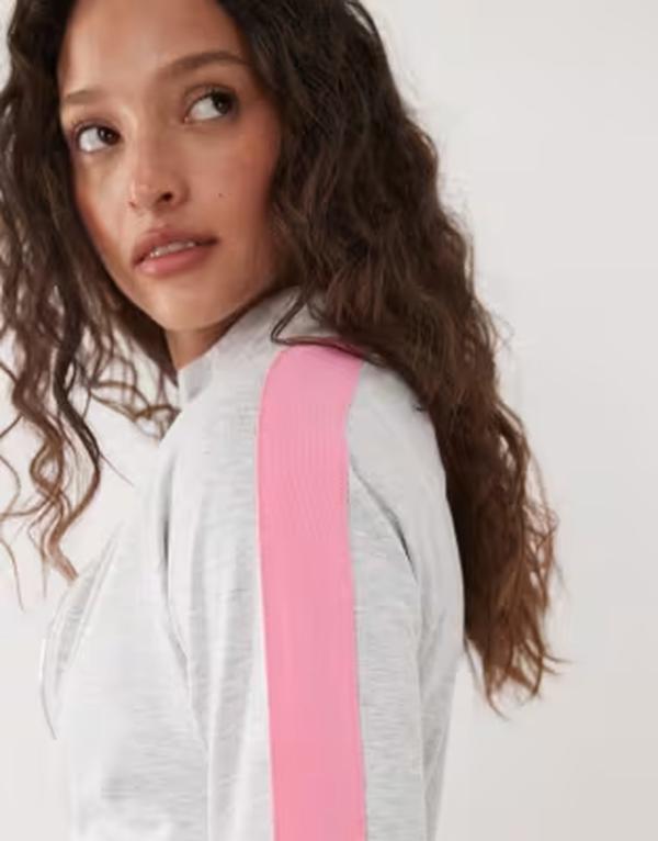 エイソス レディース アウター ジャケット・ブルゾン コントラスト フリース ASOS DESIGN fitted zip up fleece with contrast pink stripe heather - part of a set Gray Heather グレー