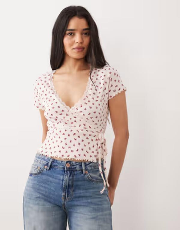 ミスセルフフリッジ レディース トップス シャツ フラワー柄 プリント フラワー Misselfridge pointellettucedge wrap top floral print Ditsy print ピンク