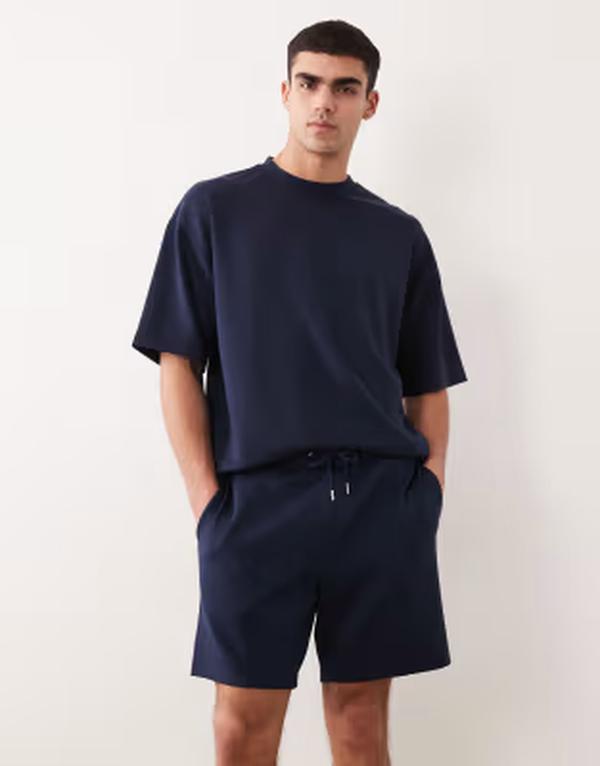 エイソス メンズ ボトムス 二分の一ズボン下・さる股引き 遊撃手ズボン下 ティーシャツ ASOS DESIGN oversized jersey shorts with pintucks DARK SAPPHIRE サファイア メンズファッション-ズボン・パンツ