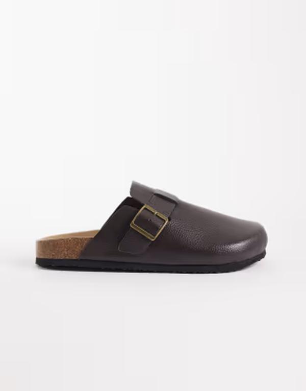 エイソス メンズ シューズ サンダル レザー ASOS DESIGN mule sandals with cork sole tumbled bonded leather BROWN ブラウン