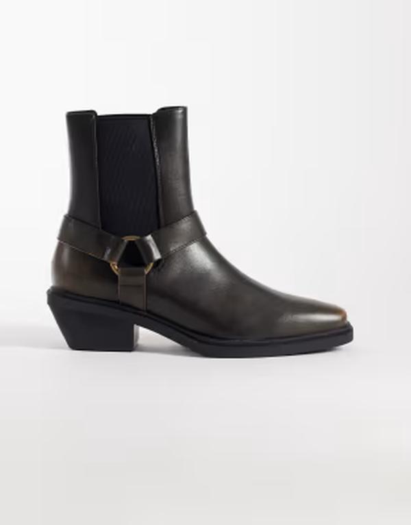 エイソス メンズ シューズ ブーツ・レインブーツ チェルシーブーツ チェルシー ヒール ASOS DESIGN distressed chelsea boots with metal hardware and cuban heels BROWN ブラウン