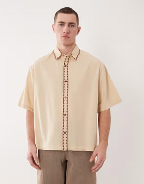 エイソス メンズ トップス プルオーバー リネン ASOS DESIGN boxy oversized shirt with linen and embroidery BEIGE ベージュ