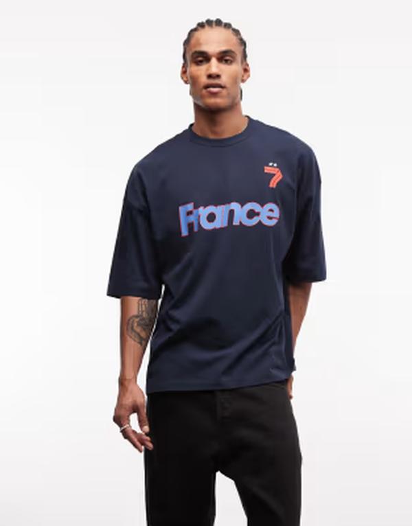 エイソス メンズ トップス ティーシャツ グラフィック ASOS DESIGN oversized t-shirt with France soccer graphic DARK SAPPHIRE サファイア
