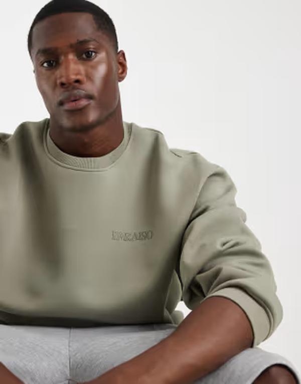 エイソス メンズ アウター パーカー・スウェット プリント シャツ スキューバ ASOS DESIGN oversized crew sweatshirt with print in scuba-style fabric Vetiver カーキ