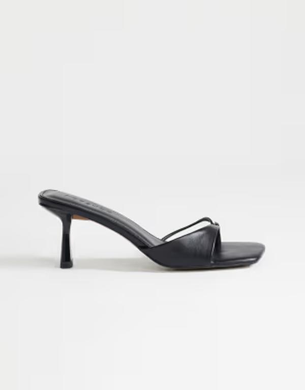 とっ始め販売店 レディース シューズ サンダル 非対称 踵 Topshop Sophie asymmetric mid heel mules Black 黒いこと