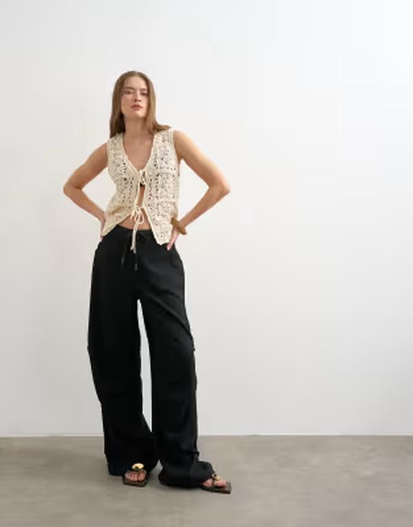 トップショップ レディース ボトムス カジュアルパンツ カーゴパンツ リネン Topshop linen blend cargo pants Black ブラック|ReVida 店